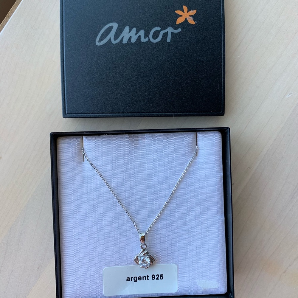 AMOR // silver necklace
